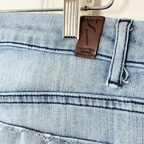 Simply Vera Vera Wang Skinny Jeans Embroidered Women Size 12 Capri Light Denim - Picture 8 of 11